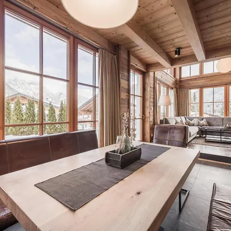 Luxury With Sauna In A Willow Roof شاليه