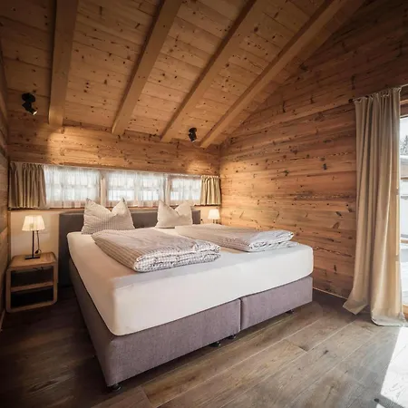 木屋 Luxury With Sauna In A Willow Roof