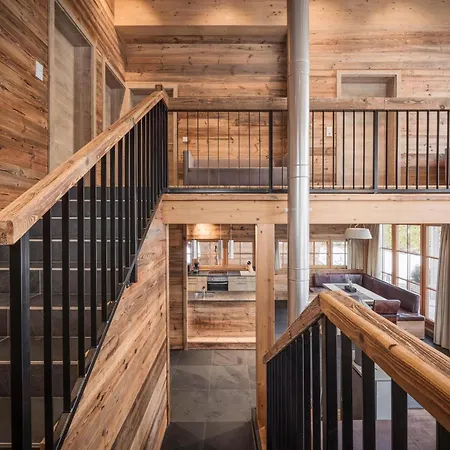 Luxury With Sauna In A Willow Roof شاليه *