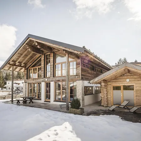 Luxury With Sauna In A Willow Roof * لوتاش